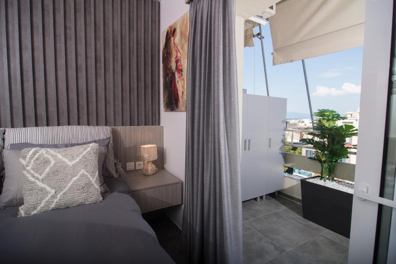 Urban Chic Luxury At The City Center Kalamata Luaran gambar