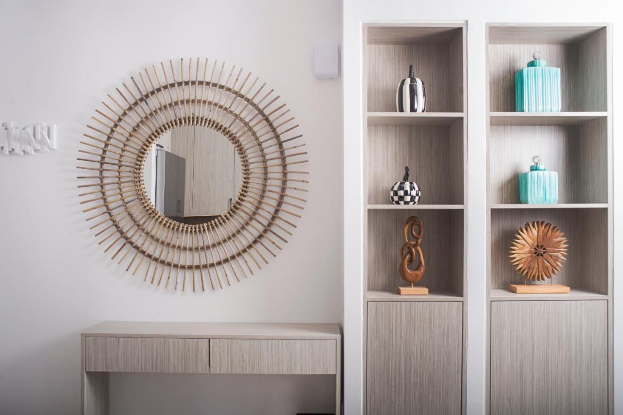 Urban Chic Luxury At The City Center Kalamata Luaran gambar