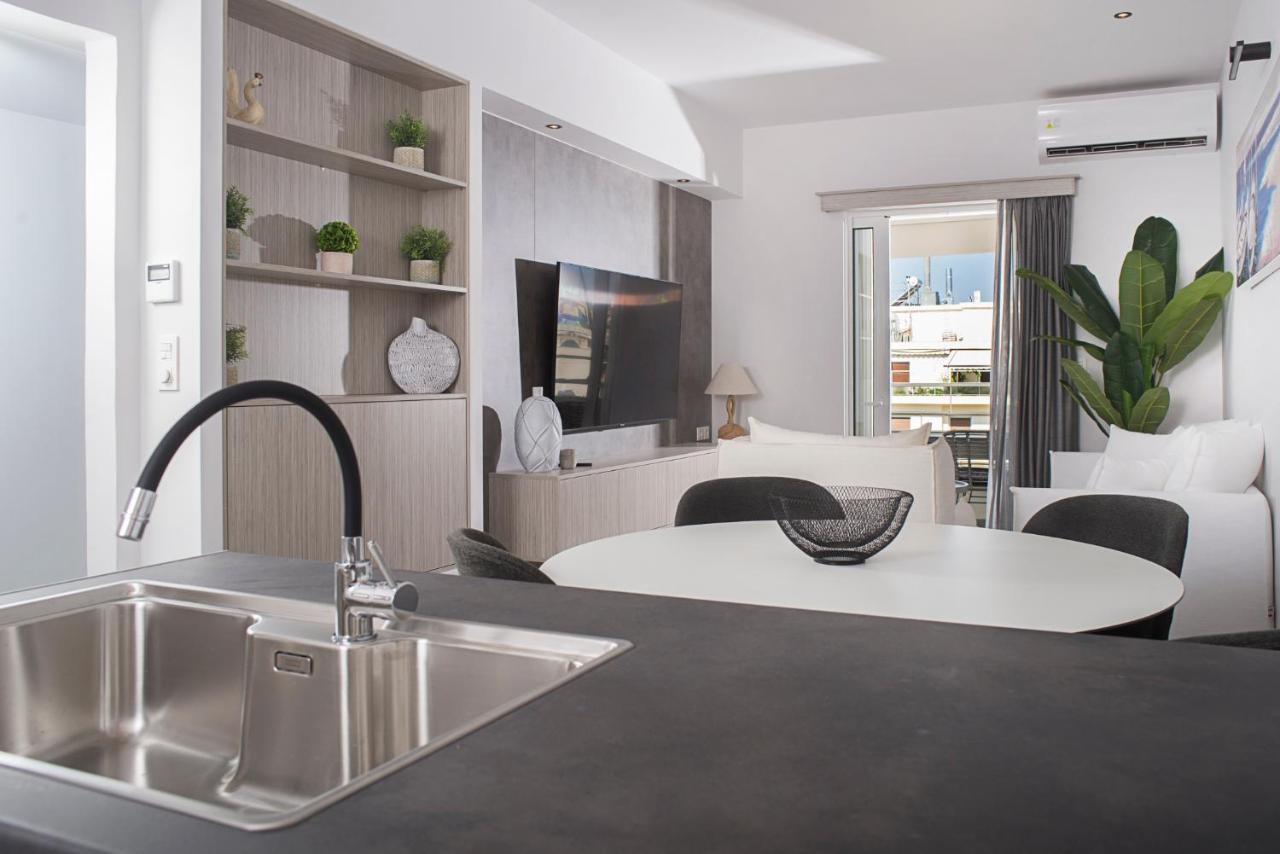 Urban Chic Luxury At The City Center Kalamata Luaran gambar